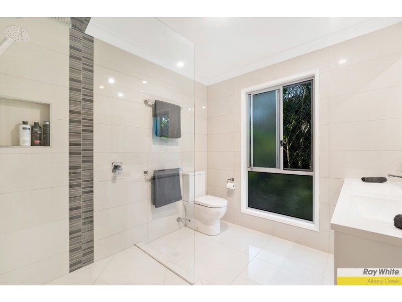 13 Angel Court, Eatons Hill QLD 4037