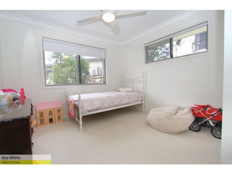 28 Brigadoon Cres, Eatons Hill QLD 4037