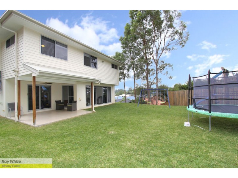 28 Brigadoon Cres, Eatons Hill QLD 4037