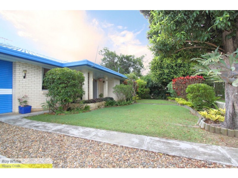 7 Tomanbil Ct, Albany Creek QLD 4035