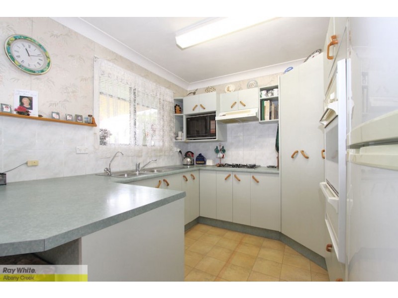 7 Tomanbil Ct, Albany Creek QLD 4035