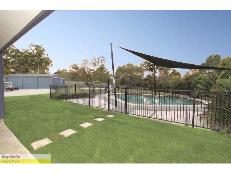 7 Plum Pine Ct, Eatons Hill QLD 4037