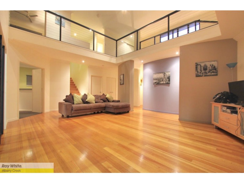 7 Plum Pine Ct, Eatons Hill QLD 4037