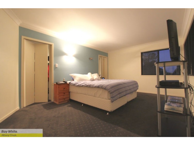 7 Plum Pine Ct, Eatons Hill QLD 4037