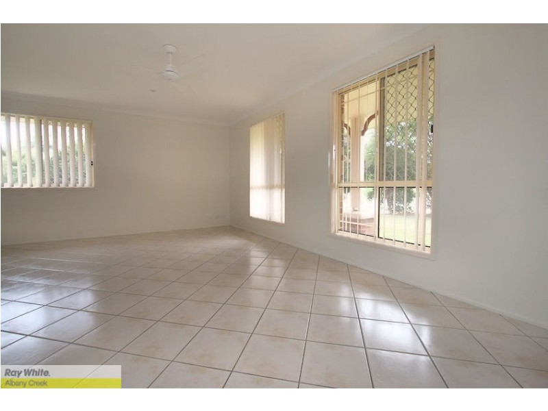 2 Tallebudgera Cr, Albany Creek QLD 4035