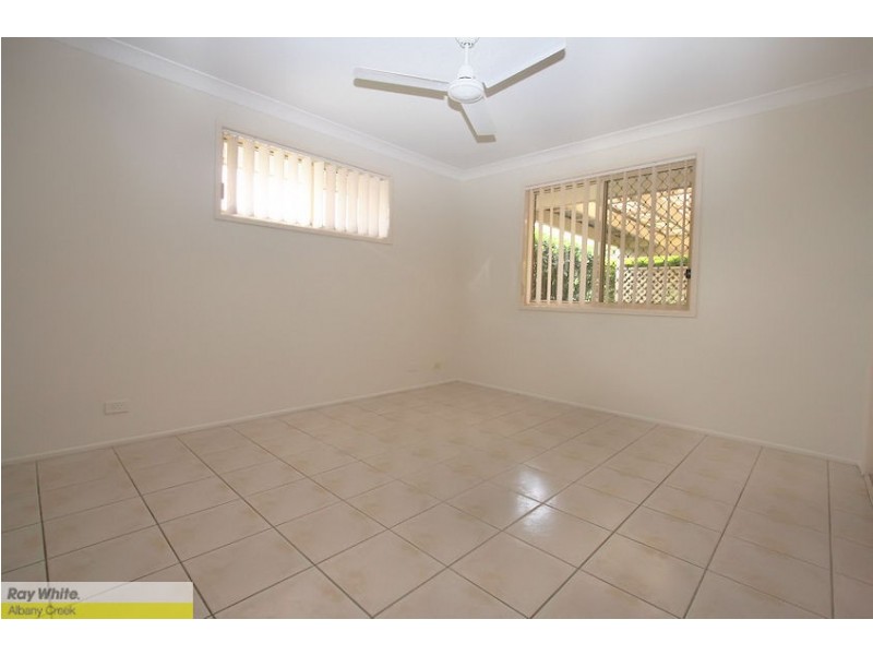 2 Tallebudgera Cr, Albany Creek QLD 4035