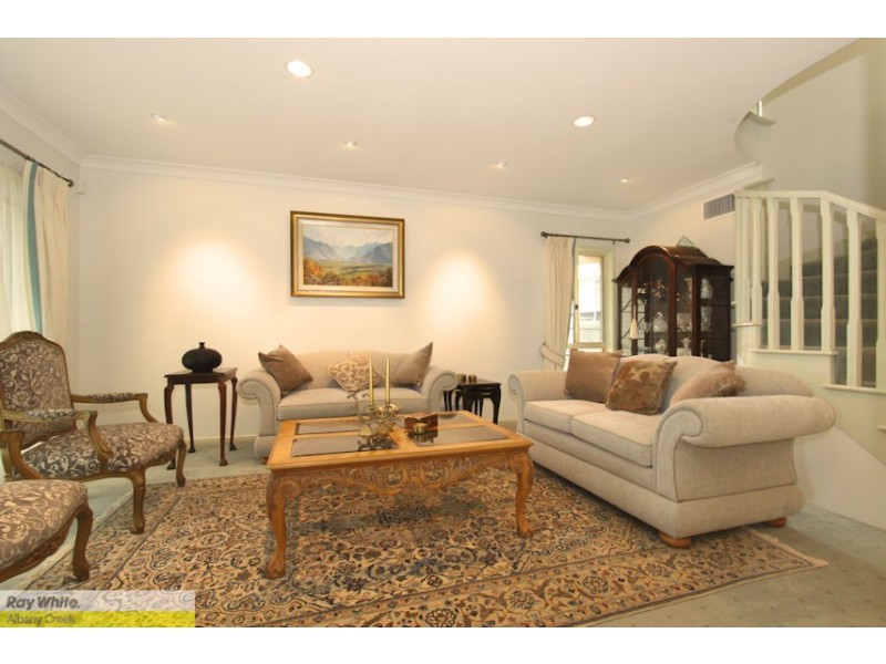 11 Felicia Pl, Eatons Hill QLD 4037