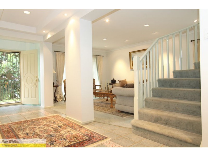 11 Felicia Pl, Eatons Hill QLD 4037