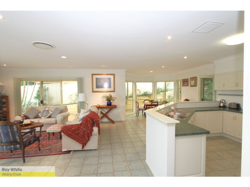 11 Felicia Pl, Eatons Hill QLD 4037