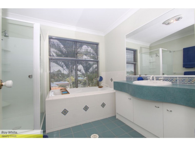 11 Felicia Pl, Eatons Hill QLD 4037