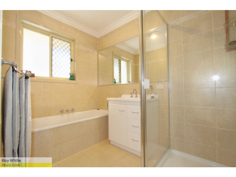 207 Lilley Road, Cashmere QLD 4500