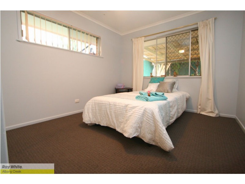 34 Windemere Rd, Albany Creek QLD 4035