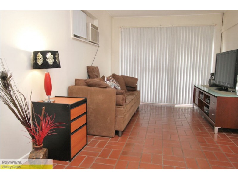 34 Windemere Rd, Albany Creek QLD 4035
