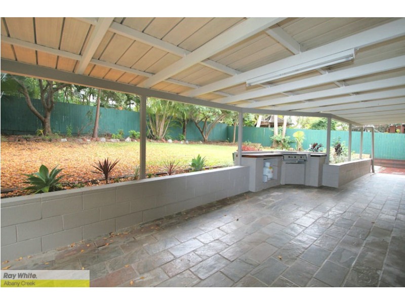 34 Windemere Rd, Albany Creek QLD 4035