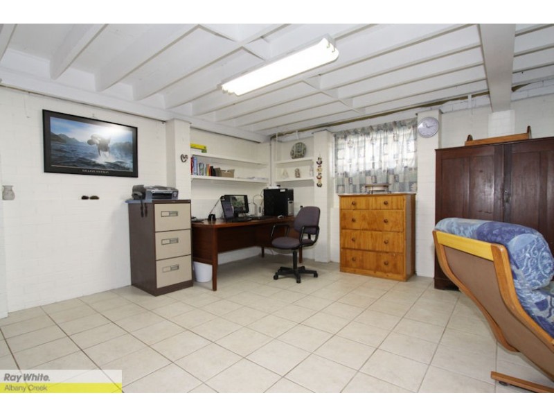 24 Irruka Cres, Ferny Hills QLD 4055