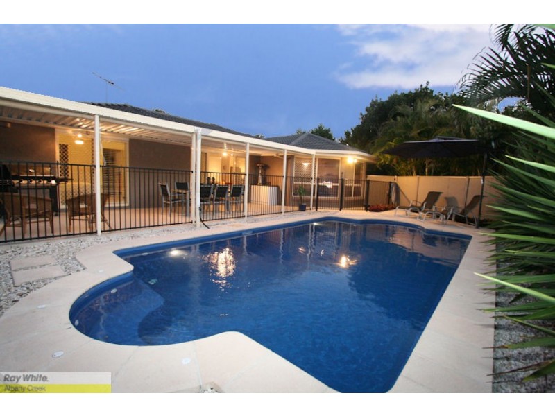 14 Phoenix Ct, Eatons Hill QLD 4037