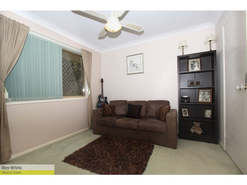 28 Queen Elizabeth Dr, Eatons Hill QLD 4037