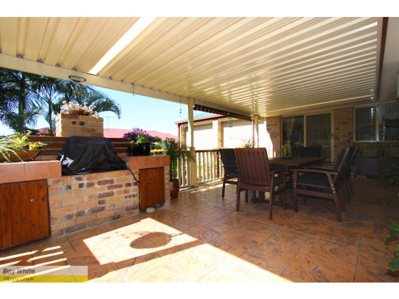 28 Queen Elizabeth Dr, Eatons Hill QLD 4037
