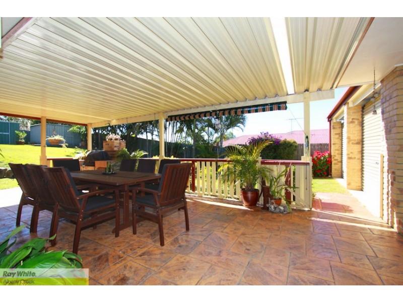 28 Queen Elizabeth Dr, Eatons Hill QLD 4037