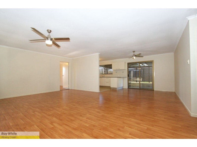 743 South Pine Rd, Albany Creek QLD 4035