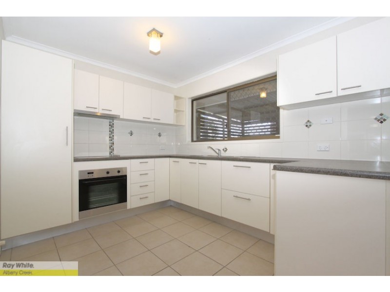 743 South Pine Rd, Albany Creek QLD 4035