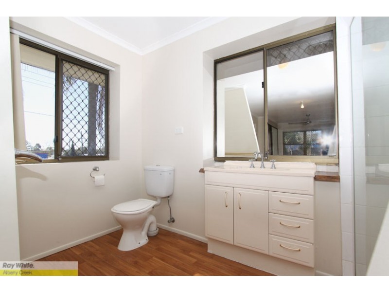 743 South Pine Rd, Albany Creek QLD 4035