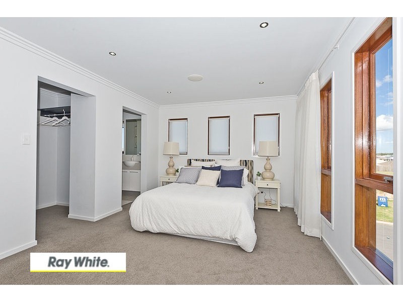 35 Como Cct, Warner QLD 4500