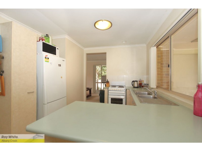 4 Washbrook Cres, Petrie QLD 4502