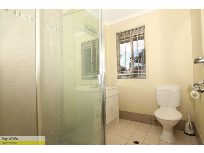 4 Washbrook Cres, Petrie QLD 4502