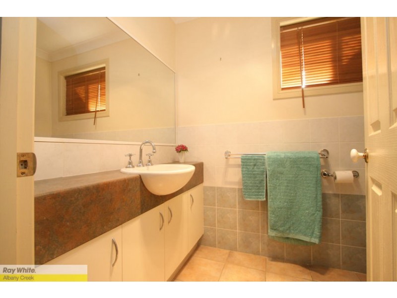 1 Lilac Ct, Eatons Hill QLD 4037