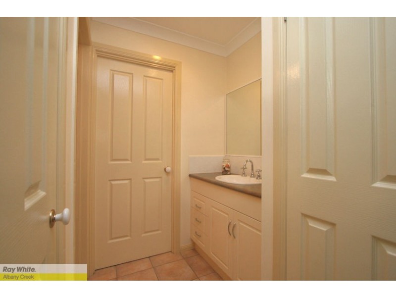 1 Lilac Ct, Eatons Hill QLD 4037