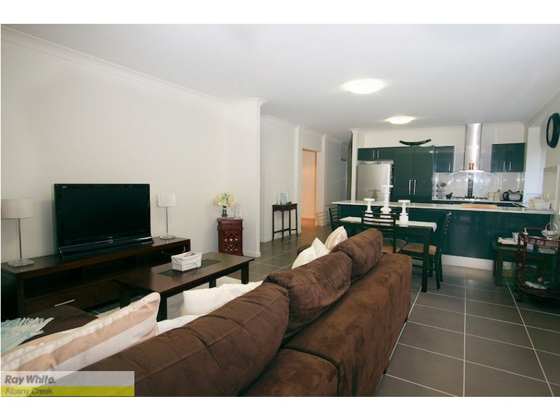 10 Matthew Street, Carseldine QLD 4034