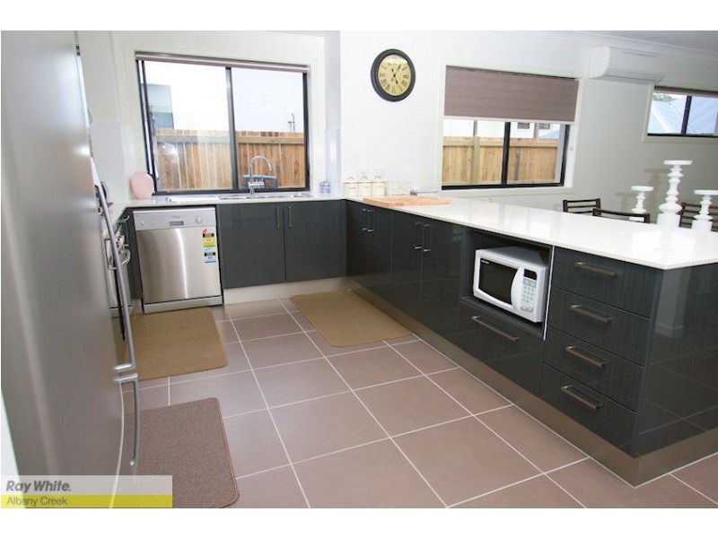 10 Matthew Street, Carseldine QLD 4034