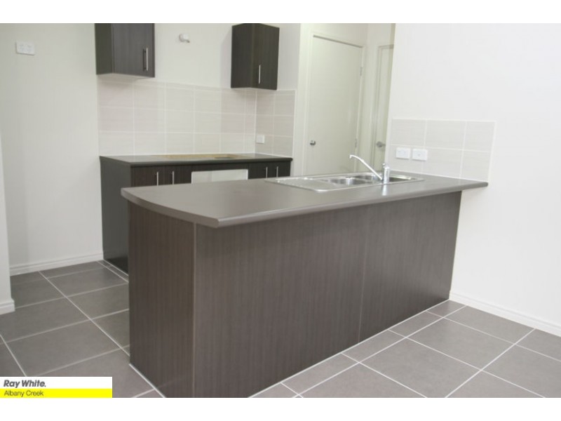 10 Pressland Street, Carseldine QLD 4034