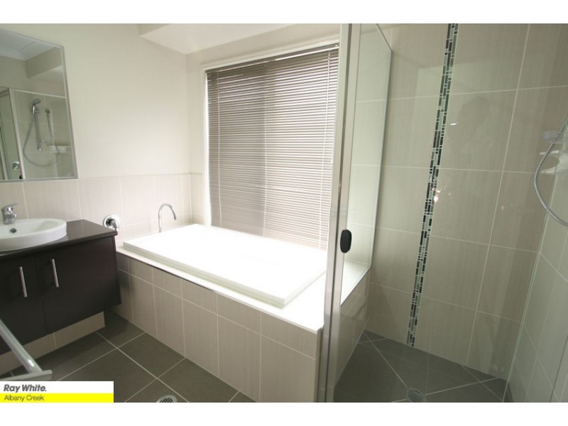 10 Pressland Street, Carseldine QLD 4034