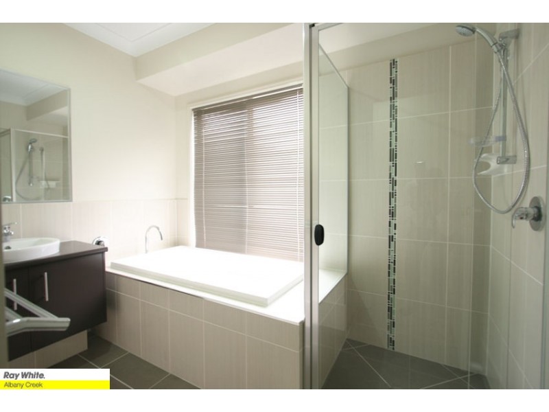 10 Pressland Street, Carseldine QLD 4034