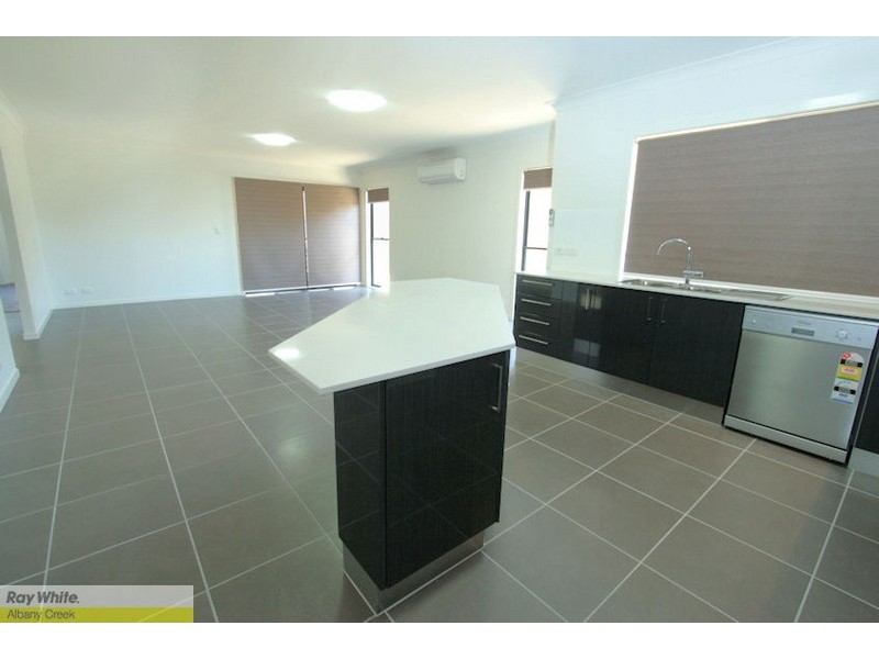 28 MacDonald Place, Carseldine QLD 4034
