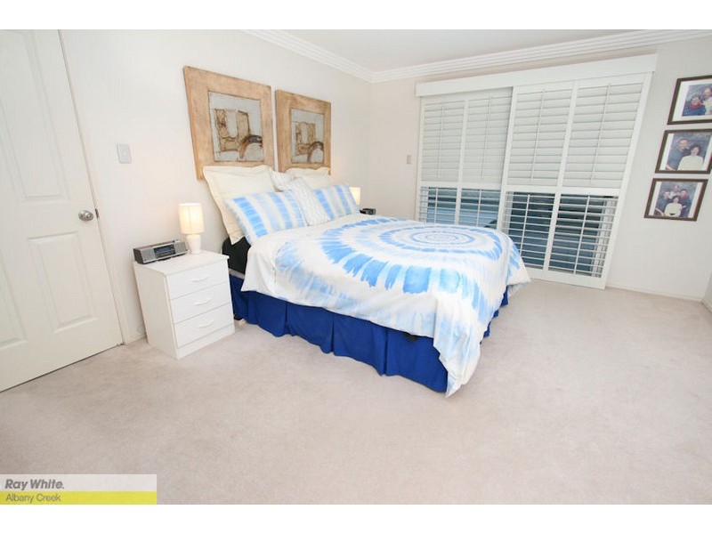 15 Corowa Court, Eatons Hill QLD 4037