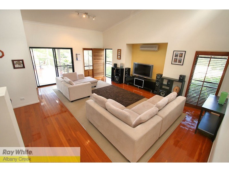 8 Heron Close, Cashmere QLD 4500