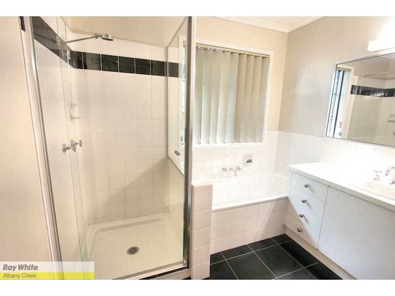 3 Crowsash Court, Albany Creek QLD 4035