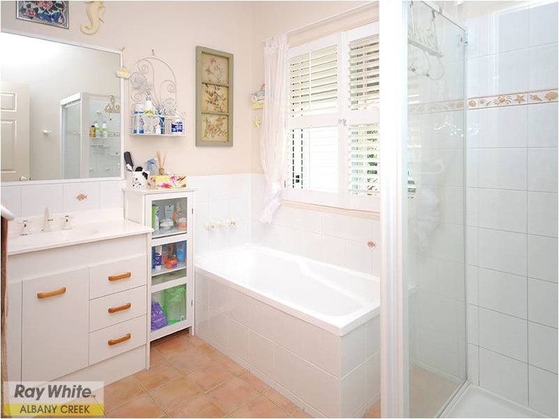 62 Saraband Drive, Eatons Hill QLD 4037