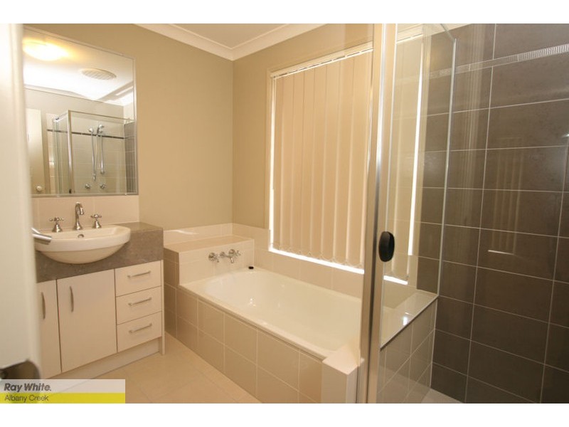 38 MacDonald Place, Carseldine QLD 4034