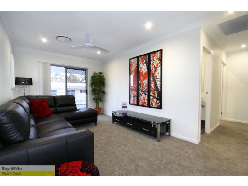 52 Plucks Rd, Arana Hills QLD 4054