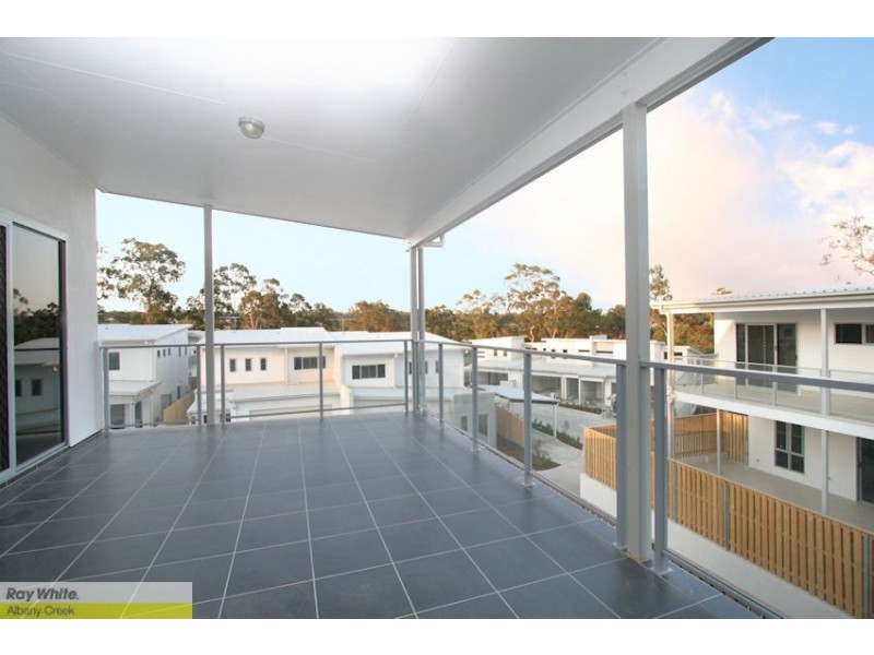 52 Plucks Rd, Arana Hills QLD 4054