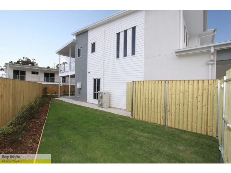 52 Plucks Rd, Arana Hills QLD 4054