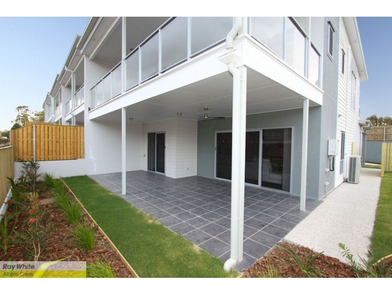 52 Plucks Rd, Arana Hills QLD 4054