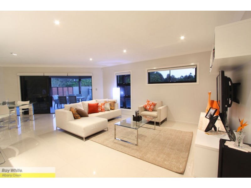 26 Rivergum Drive, Eatons Hill QLD 4037