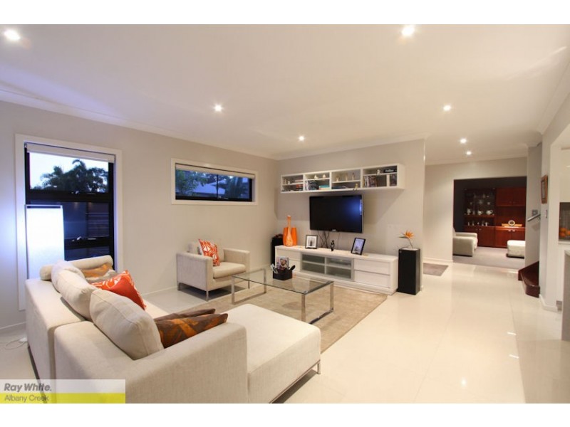 26 Rivergum Drive, Eatons Hill QLD 4037