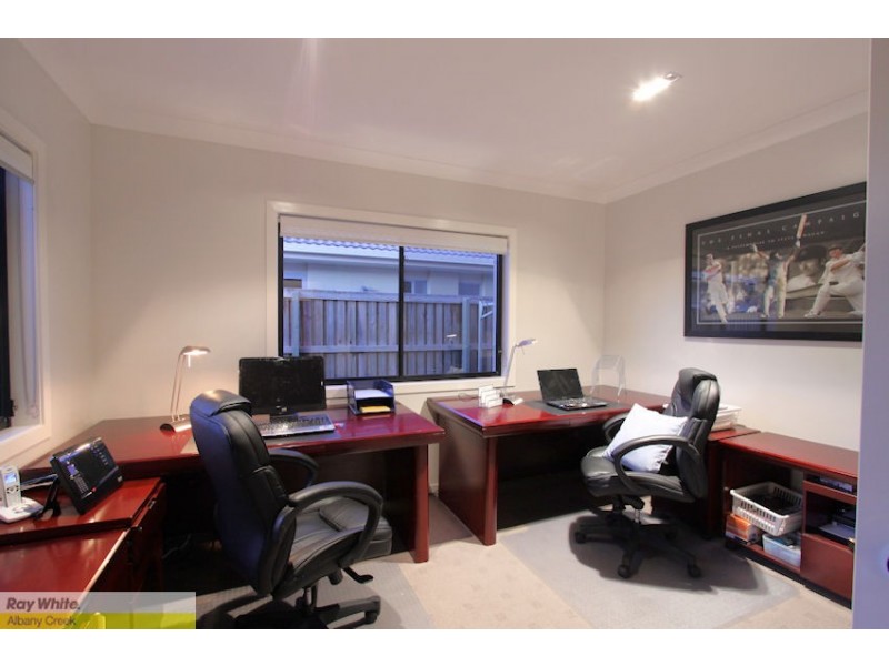 26 Rivergum Drive, Eatons Hill QLD 4037