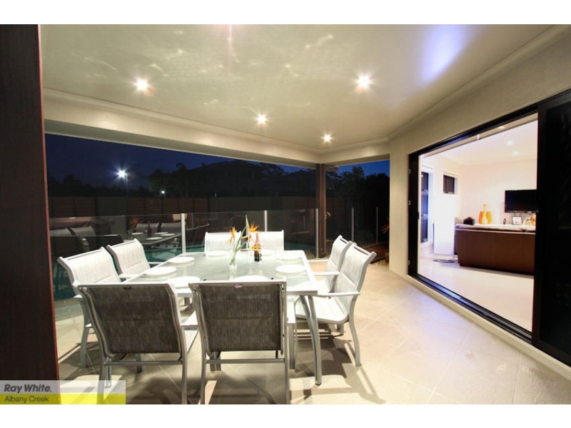 26 Rivergum Drive, Eatons Hill QLD 4037